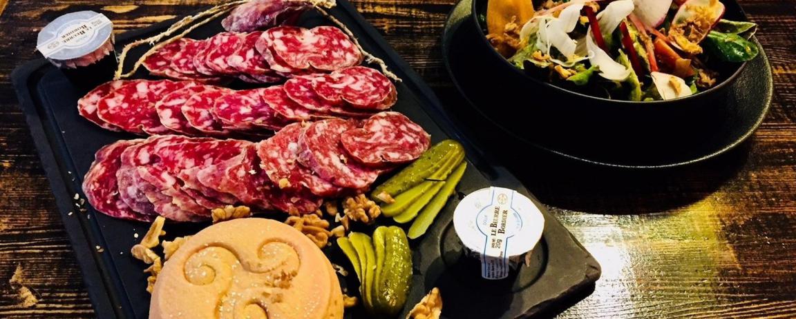 Réserver restaurant Fort de France || Les Fines Bouches, restaurant au cœur de Fort de France